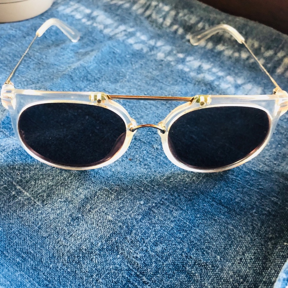 Winder land glasses